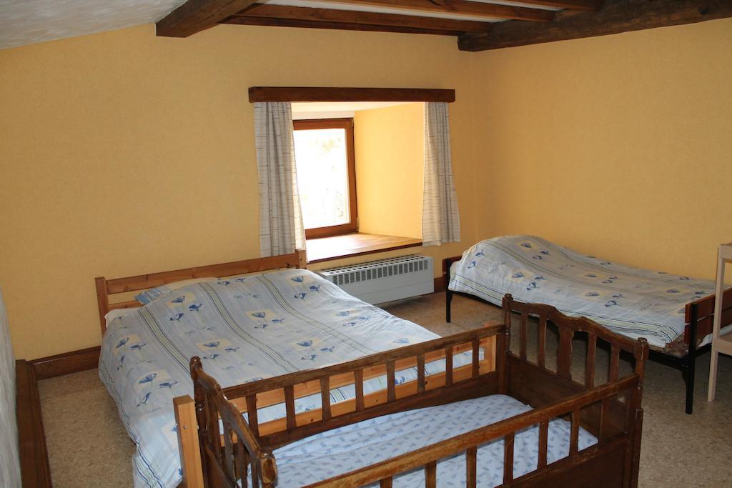 Villa La Metairie Houffalize Zimmer foto